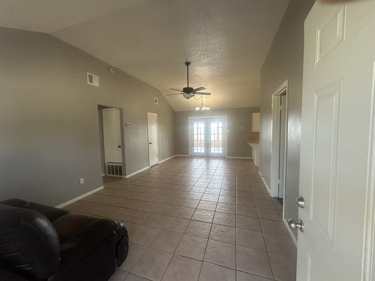 339 S Pleasant Hill Rd - Photo 4 of 30