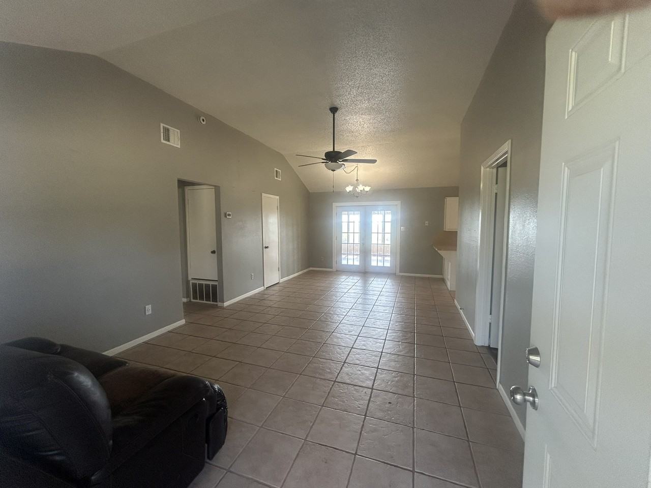 339 S Pleasant Hill Rd - Photo 5 of 30