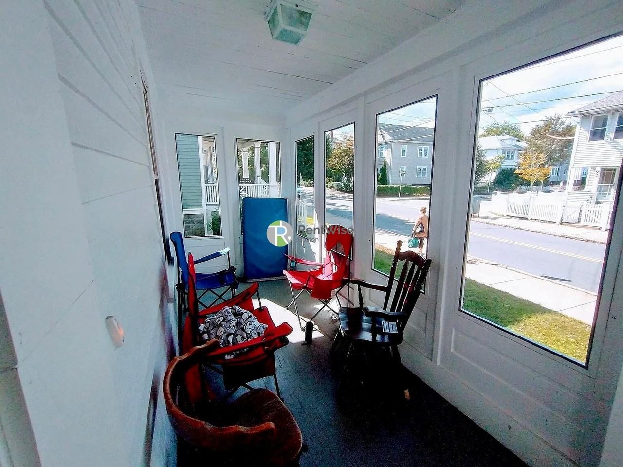 93 Winthrop St - Photo 4 of 5