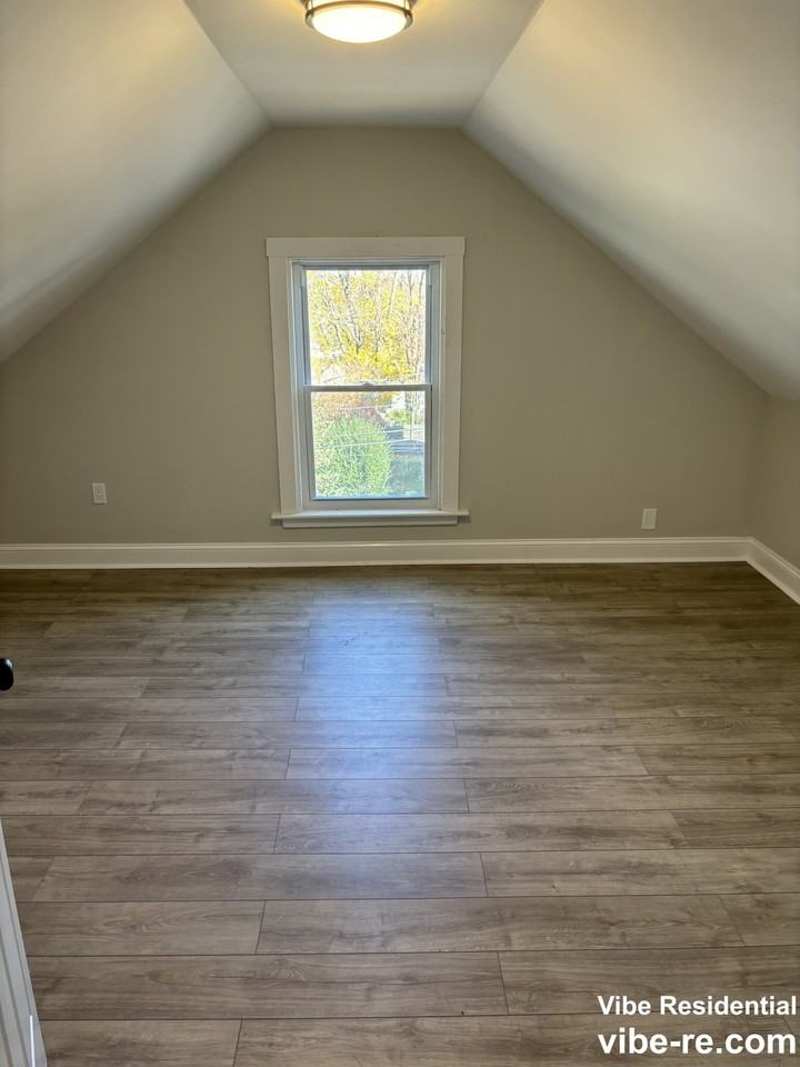 163 Oakdale Ave #2 - Photo 4 of 11