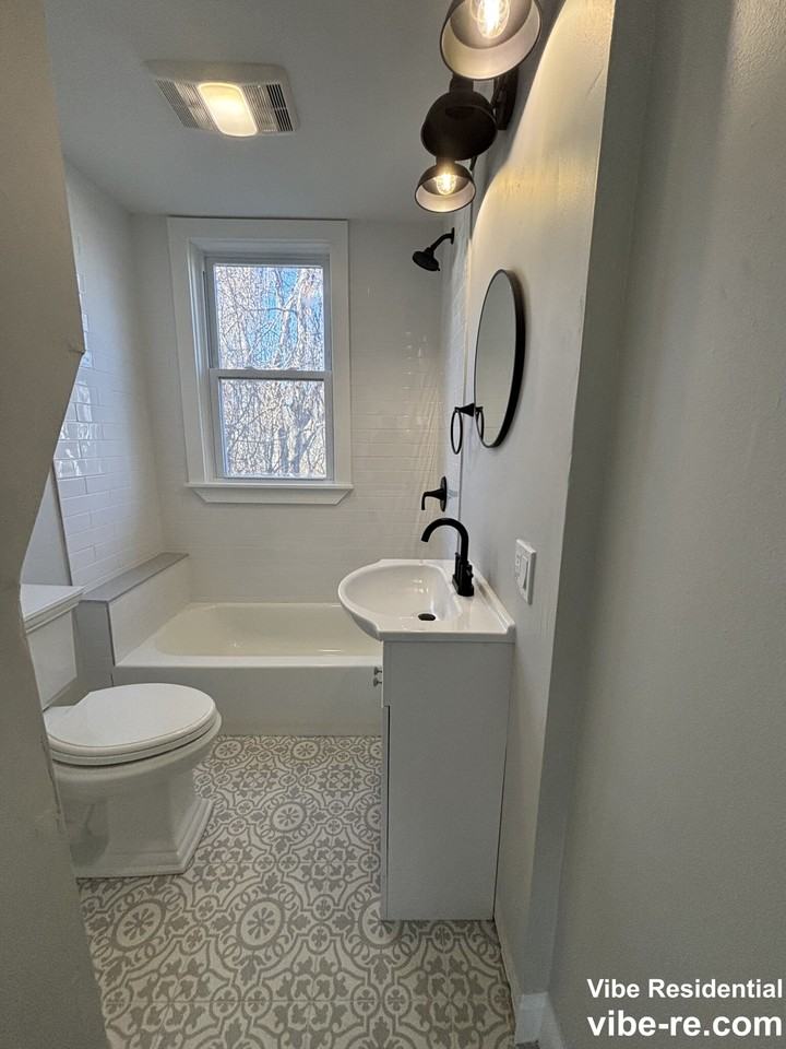 163 Oakdale Ave #2 - Photo 5 of 11