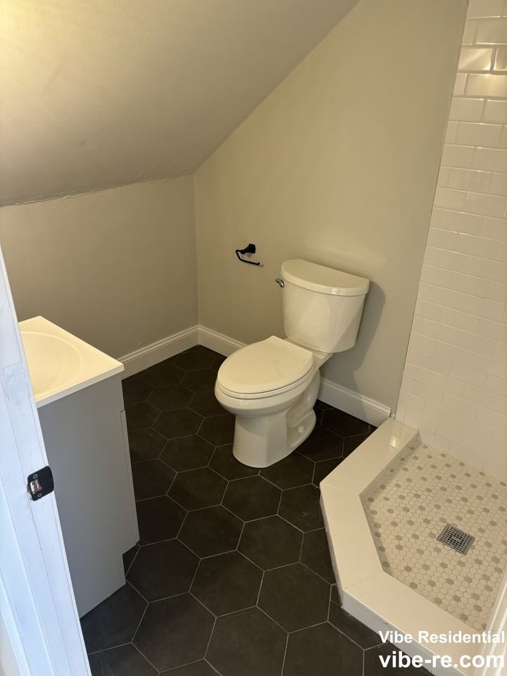 163 Oakdale Ave #2 - Photo 6 of 11