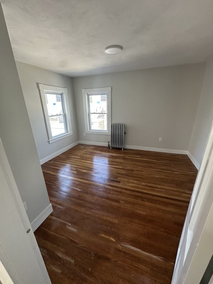 46 Fort Hill Ave #2ndFL - Photo 2 of 16
