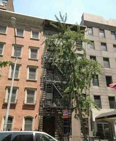 E 52nd St #2R - Photo 6 of 6