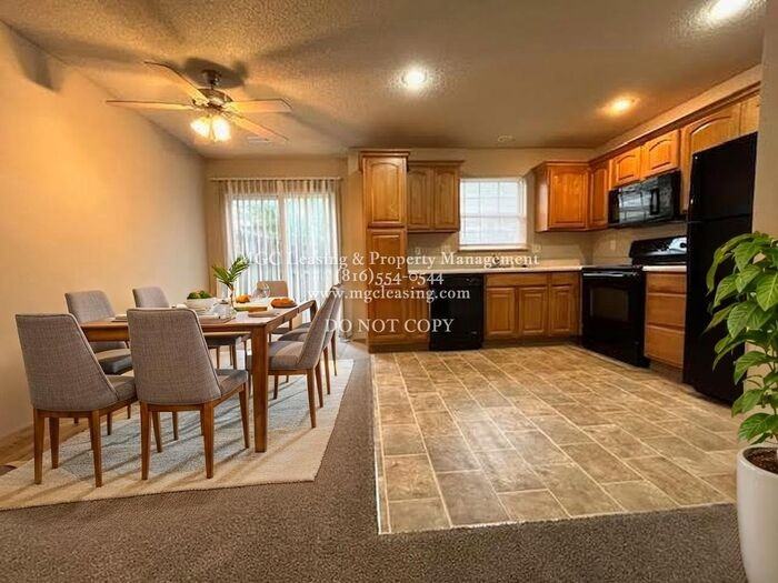 10521 E 46th St - Photo 3 of 29