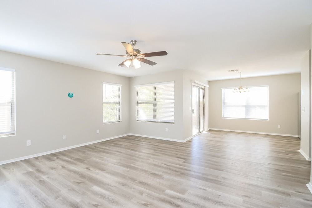 2267 E 35th Ave - Photo 5 of 17