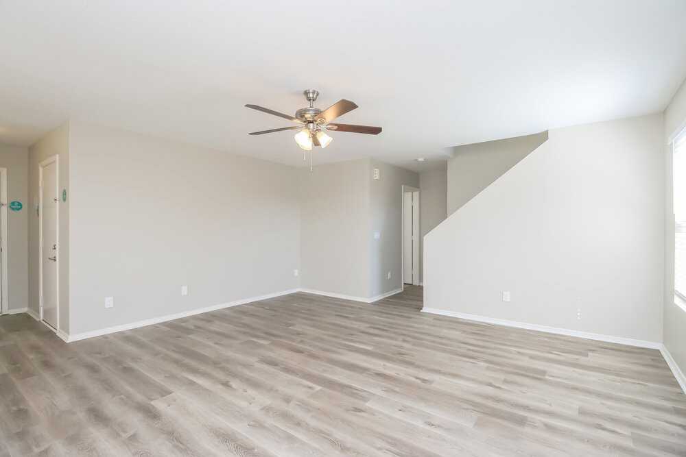 2267 E 35th Ave - Photo 7 of 17