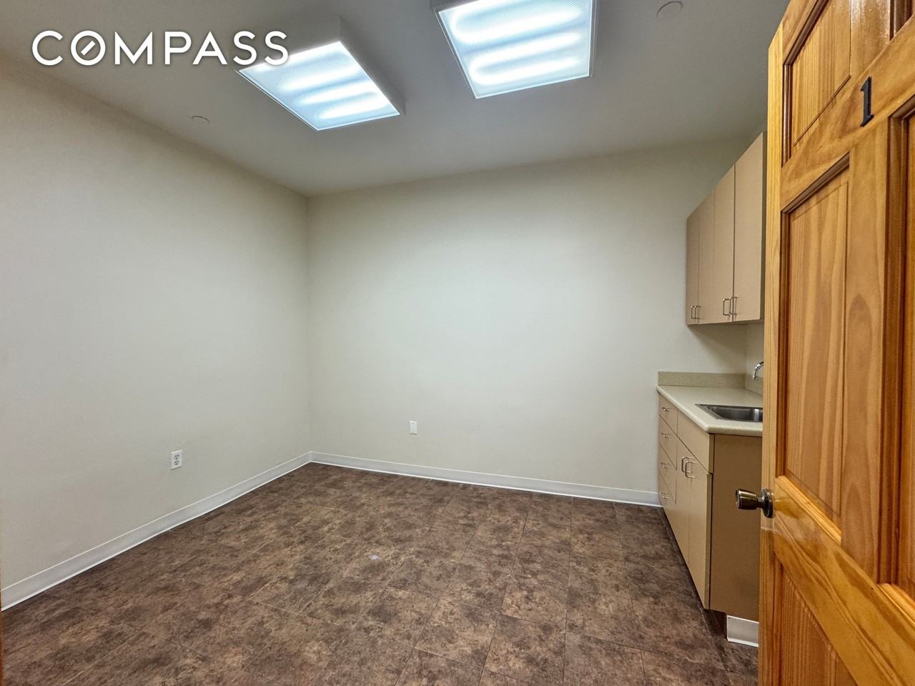 406 15th St #M1A - Photo 3 of 18