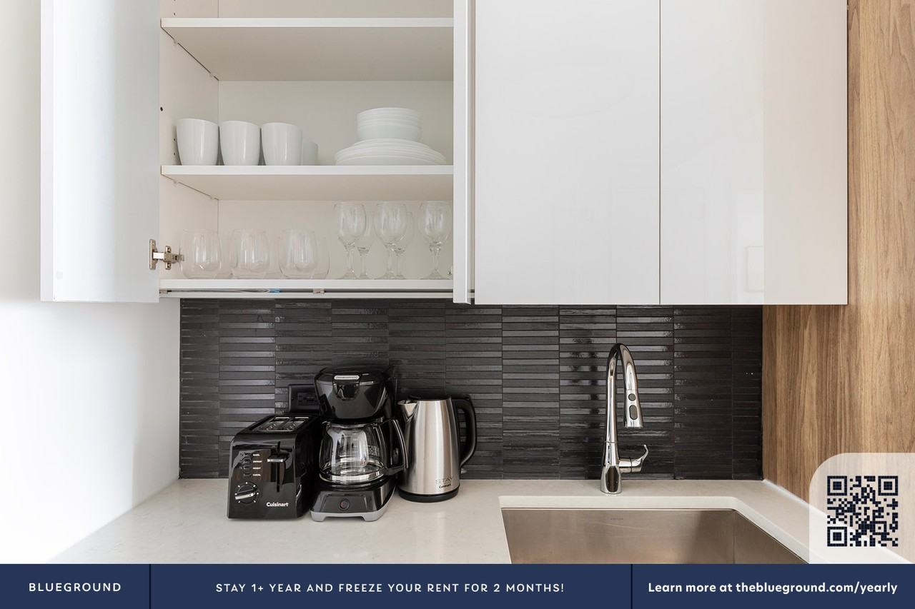 115 57th Ave #2022 - Photo 7 of 21