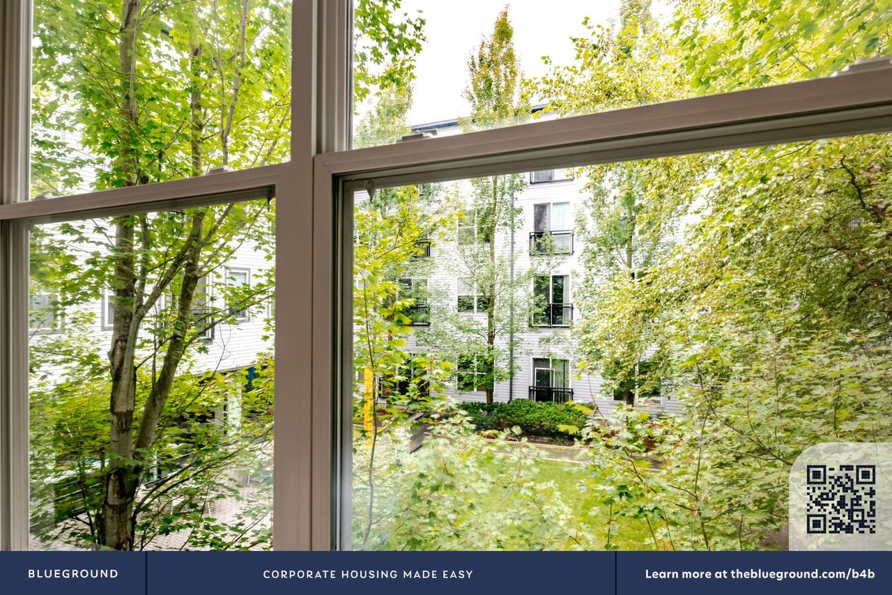 320 D Street - Photo 6 of 44