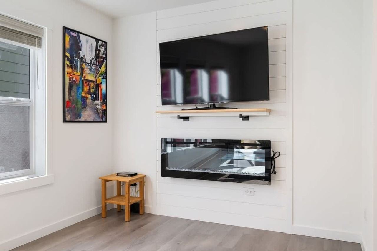 703 N 104th St #1299298P - Photo 4 of 26