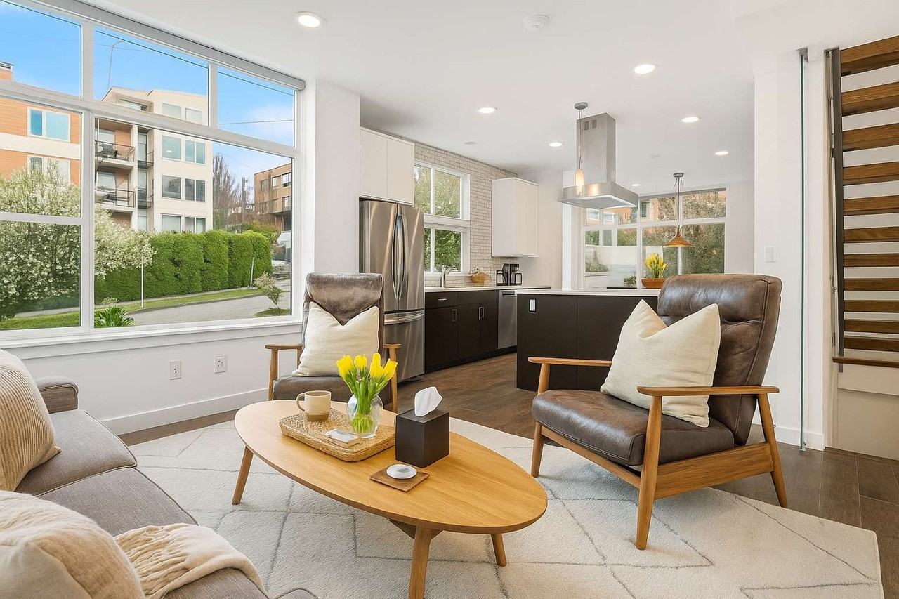 301 Valley St #1299299P - Photo 3 of 22