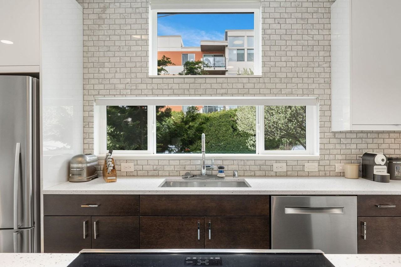 301 Valley St #1299299P - Photo 4 of 21