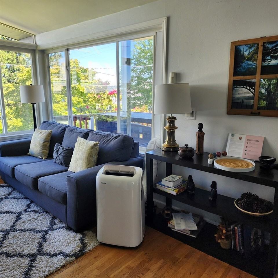 9813 62nd Ave S #1310552P - Photo 4 of 50