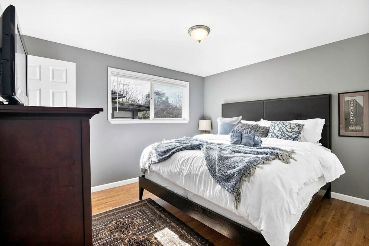 9813 62nd Ave S #1310552P - Photo 7 of 50