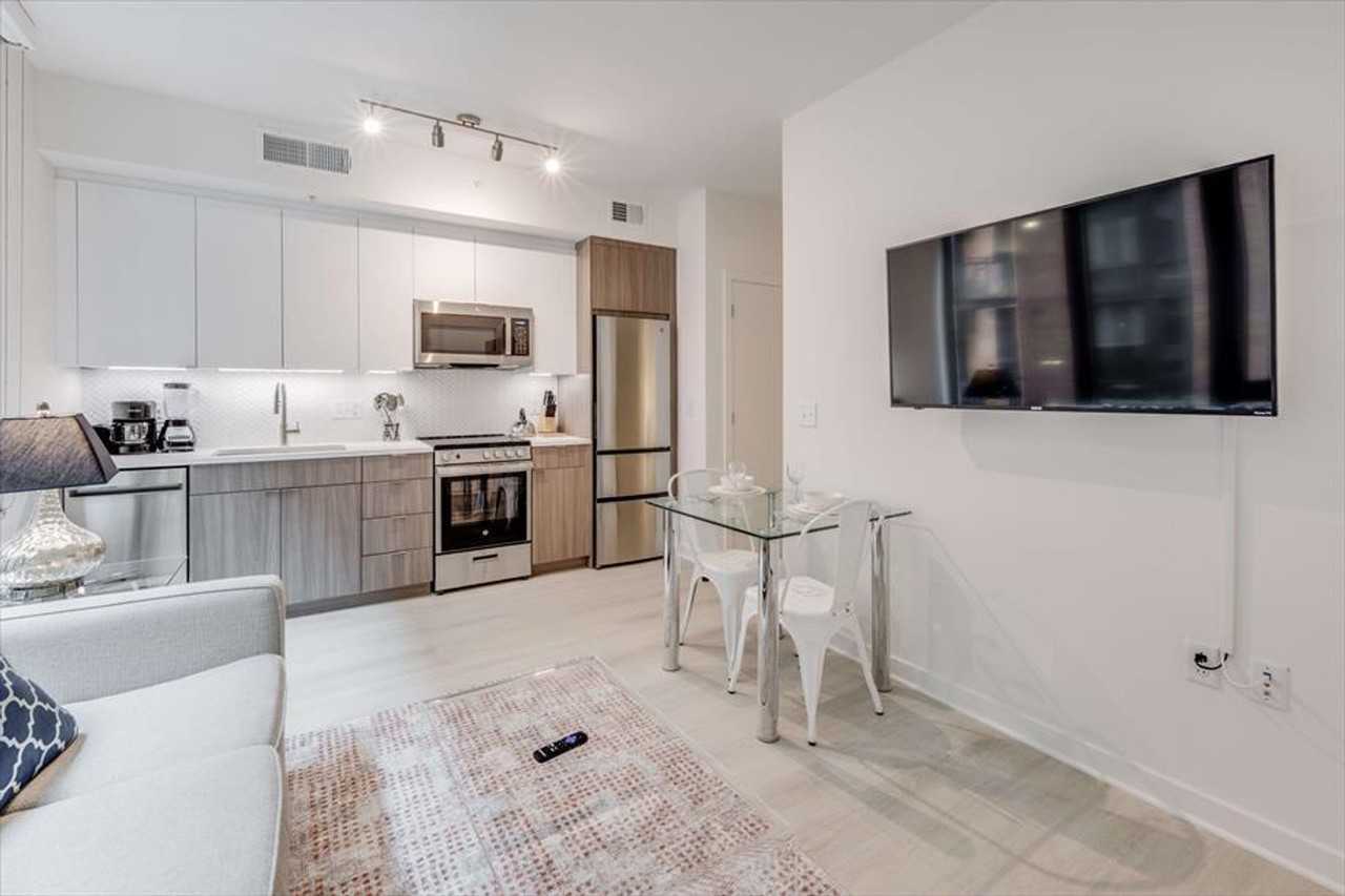 1051 1st St Ne #1041671P - Photo 5 of 27