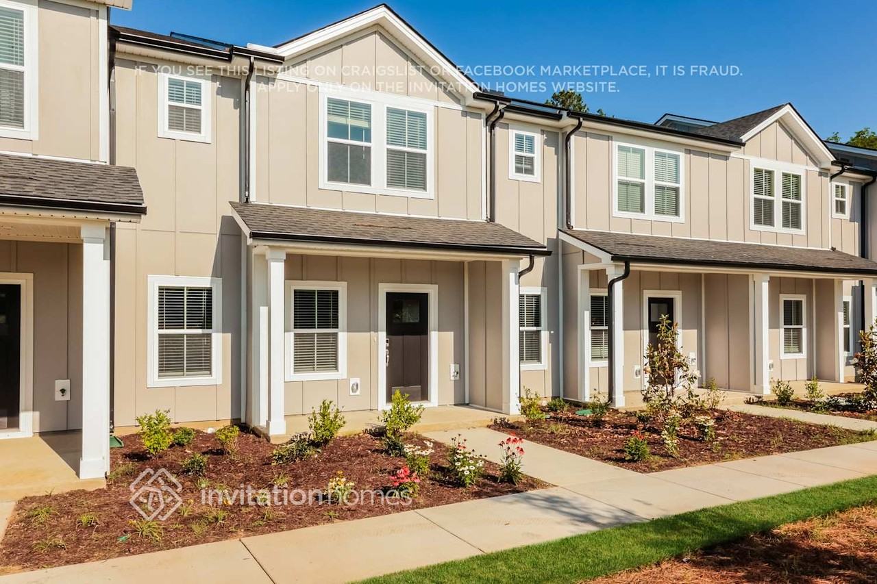 221 River Rock Dr - Photo 4 of 20