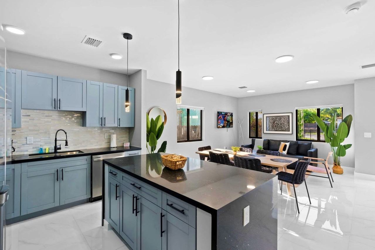 1540 Northwest 46th Street - Photo 3 of 19