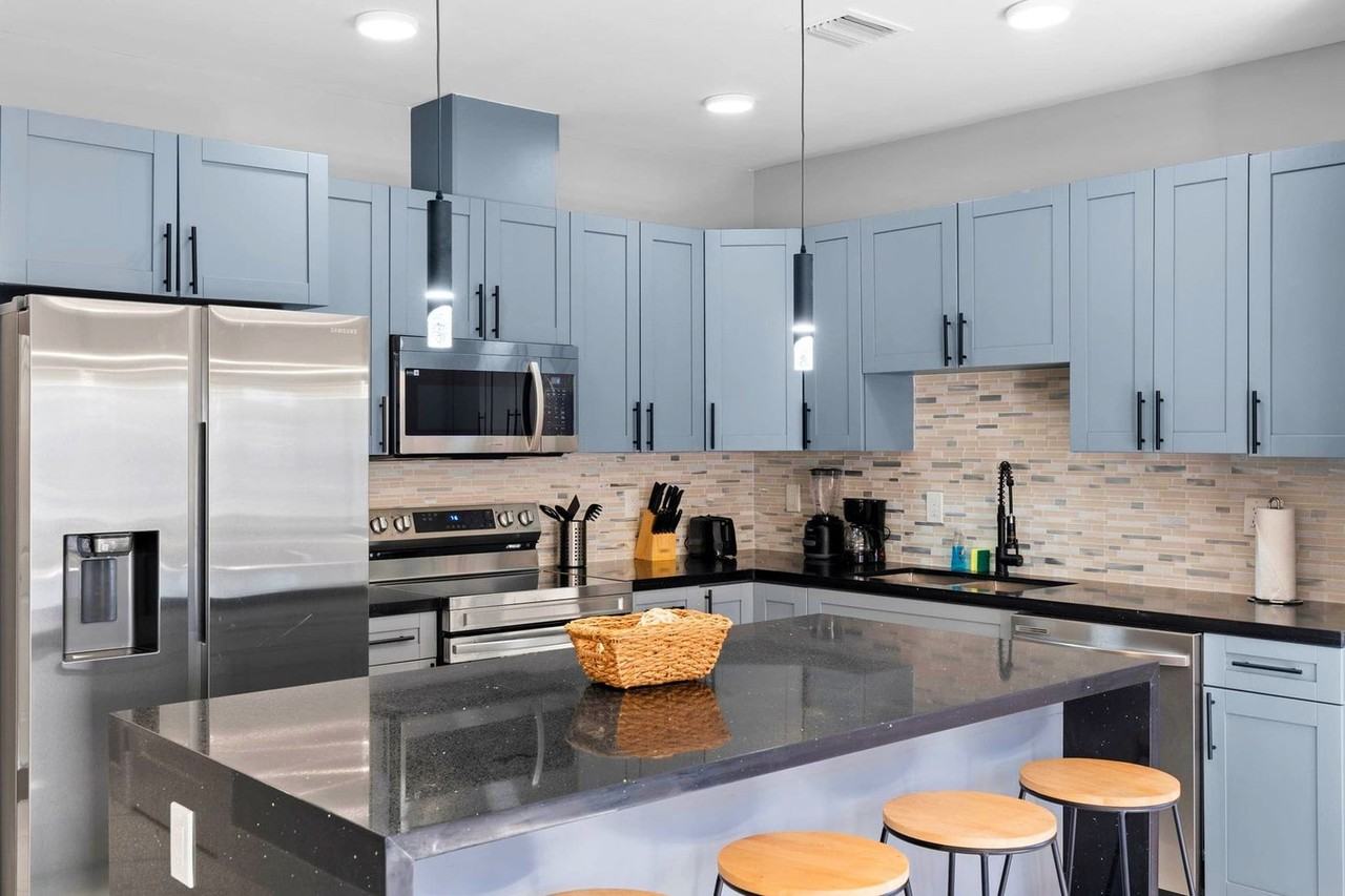 1540 Northwest 46th Street - Photo 7 of 19