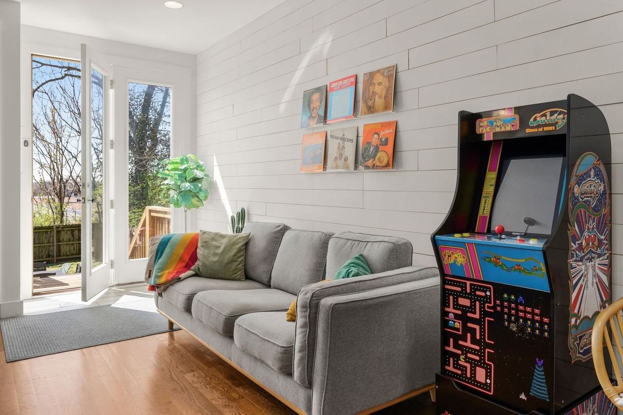 559 Veritas St #1302209P - Photo 3 of 34