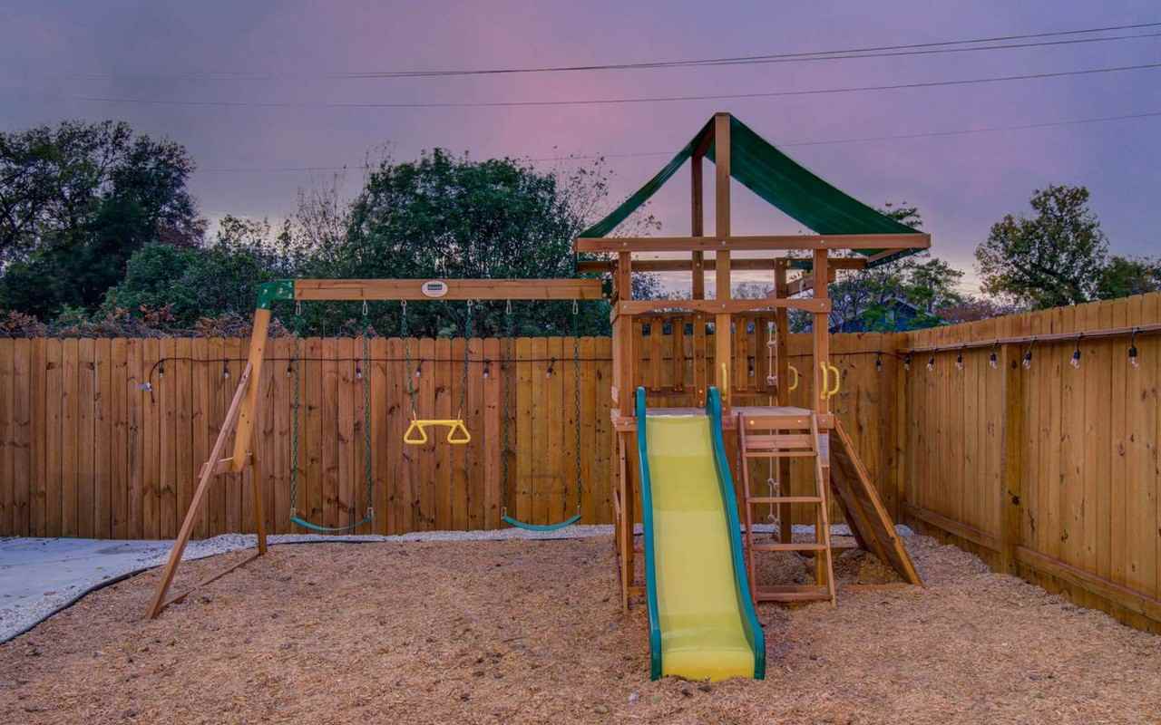 6403 Avenue C #1302879P - Photo 4 of 22