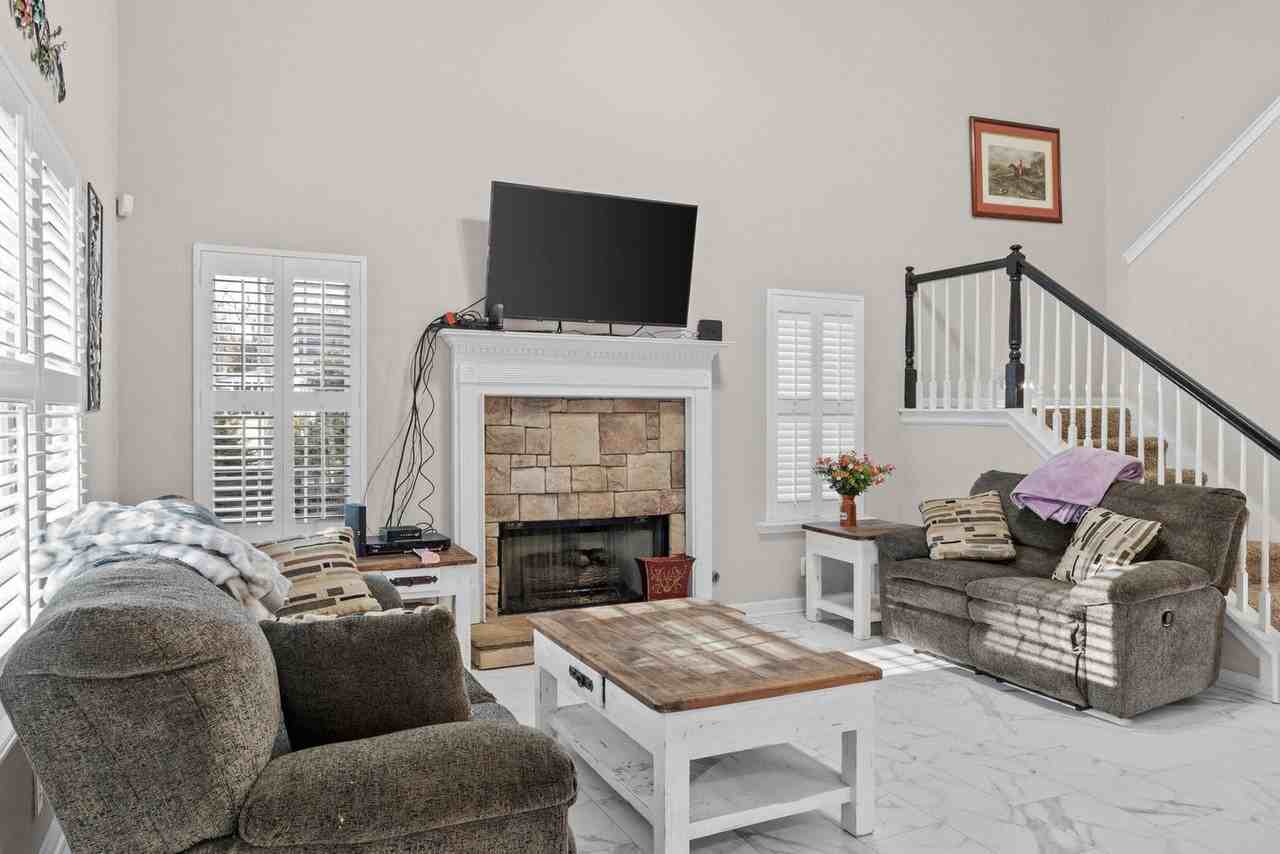 66 Woodmont Ln #1302817P - Photo 3 of 29