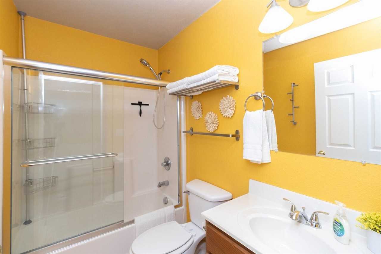 12 Hanna Ln #1308978P - Photo 3 of 18