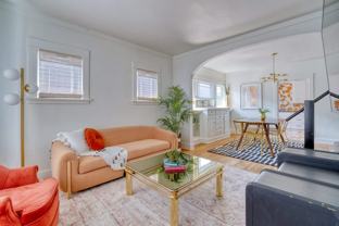 2215 Se Powell Blvd - Photo 1 of 1
