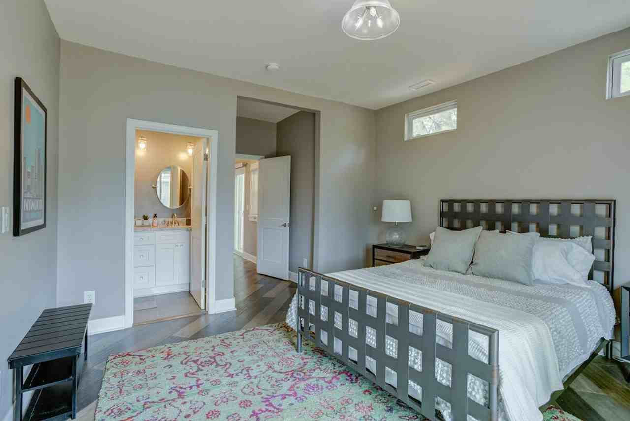 373 E Morris St #1303761P - Photo 2 of 37