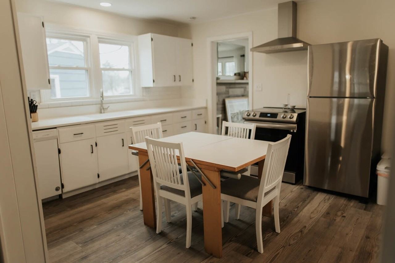 909 S Mitchell St #1303772P - Photo 2 of 50