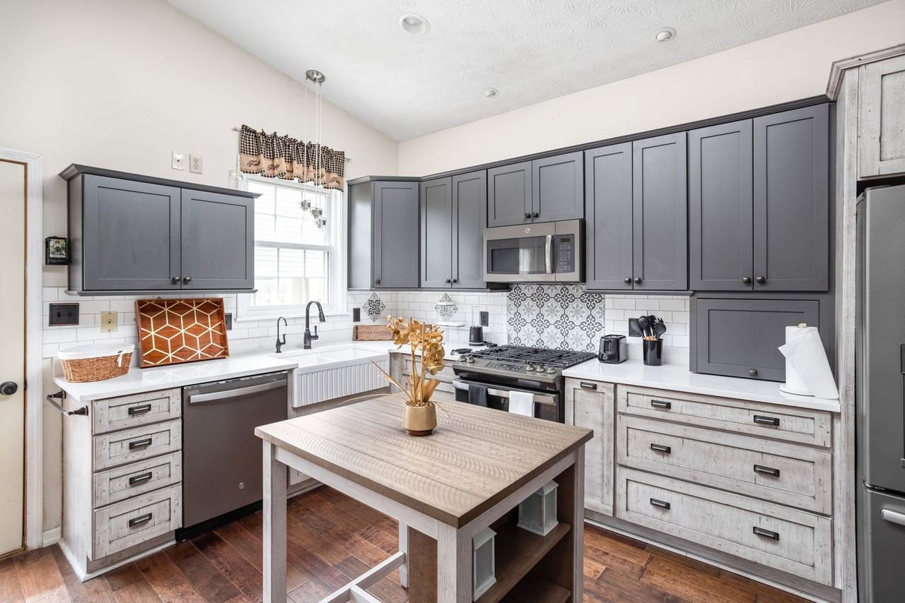 620 Southridge Ct #1303752P - Photo 4 of 50