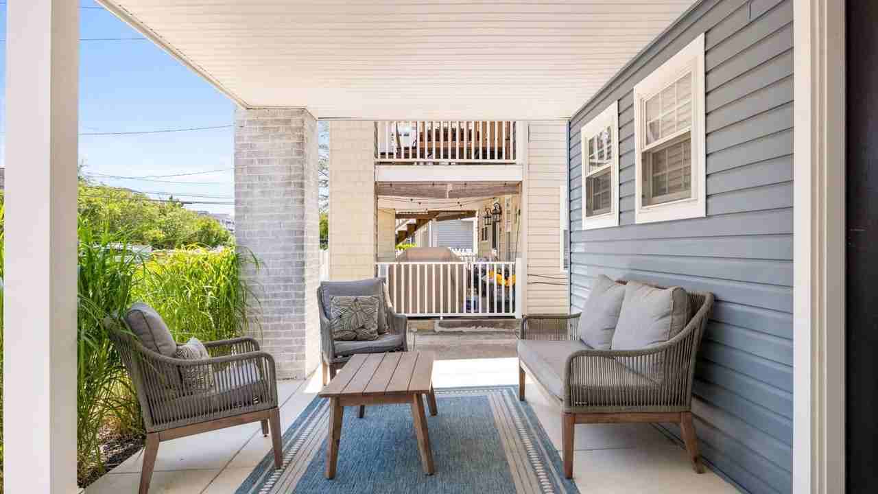 54 Wesley Rd #1308994P - Photo 2 of 23