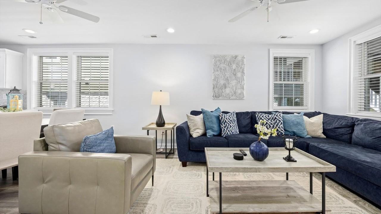 54 Wesley Rd #1308994P - Photo 3 of 23