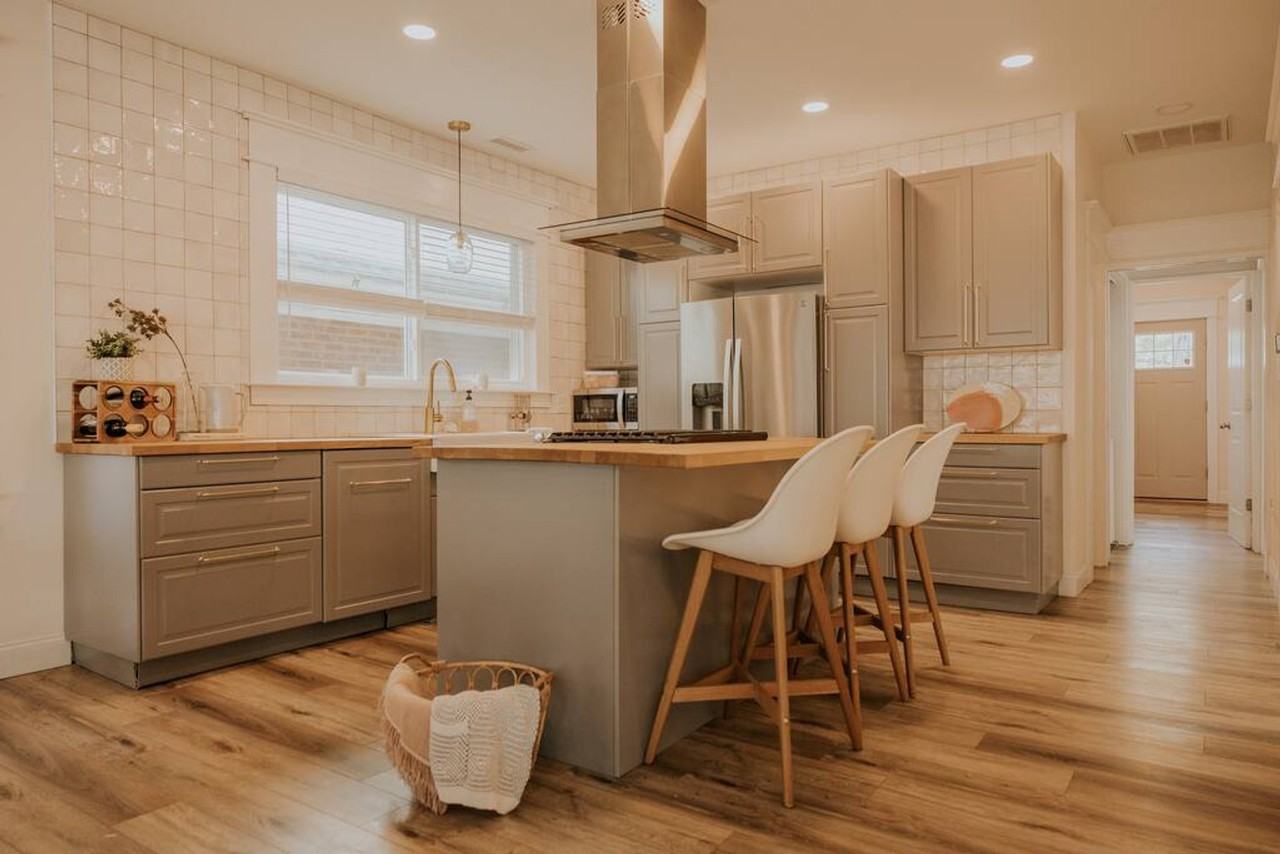 3 S Surrey Ave #1308991P - Photo 2 of 30