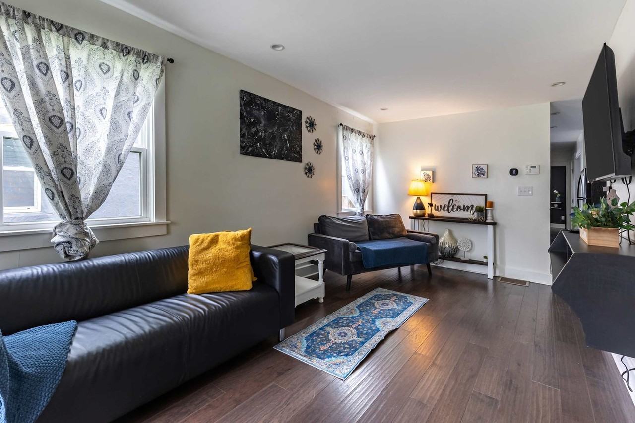 3203 Sutherland Ave #1310761P - Photo 3 of 50