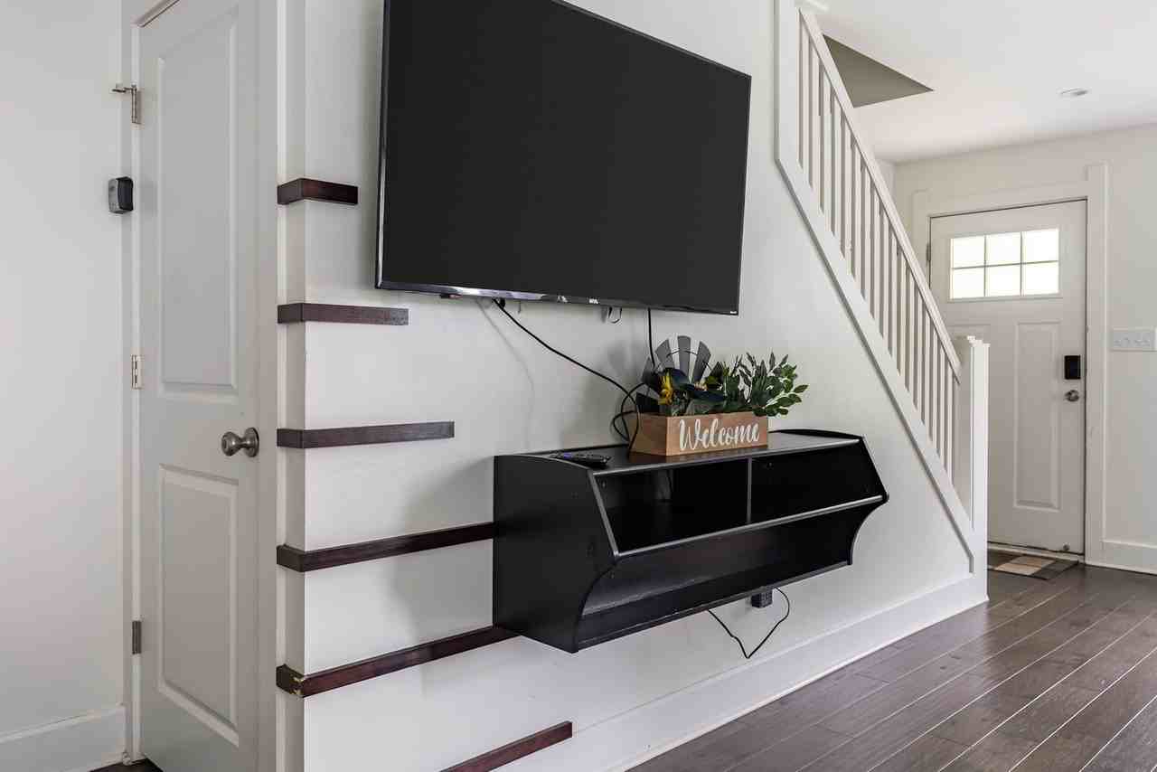 3203 Sutherland Ave #1310761P - Photo 7 of 50