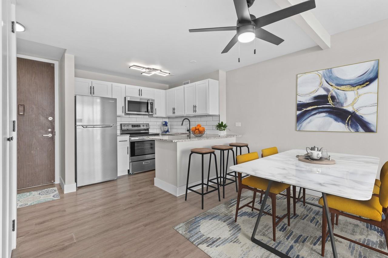 North Park Towers - Photo 4 of 39