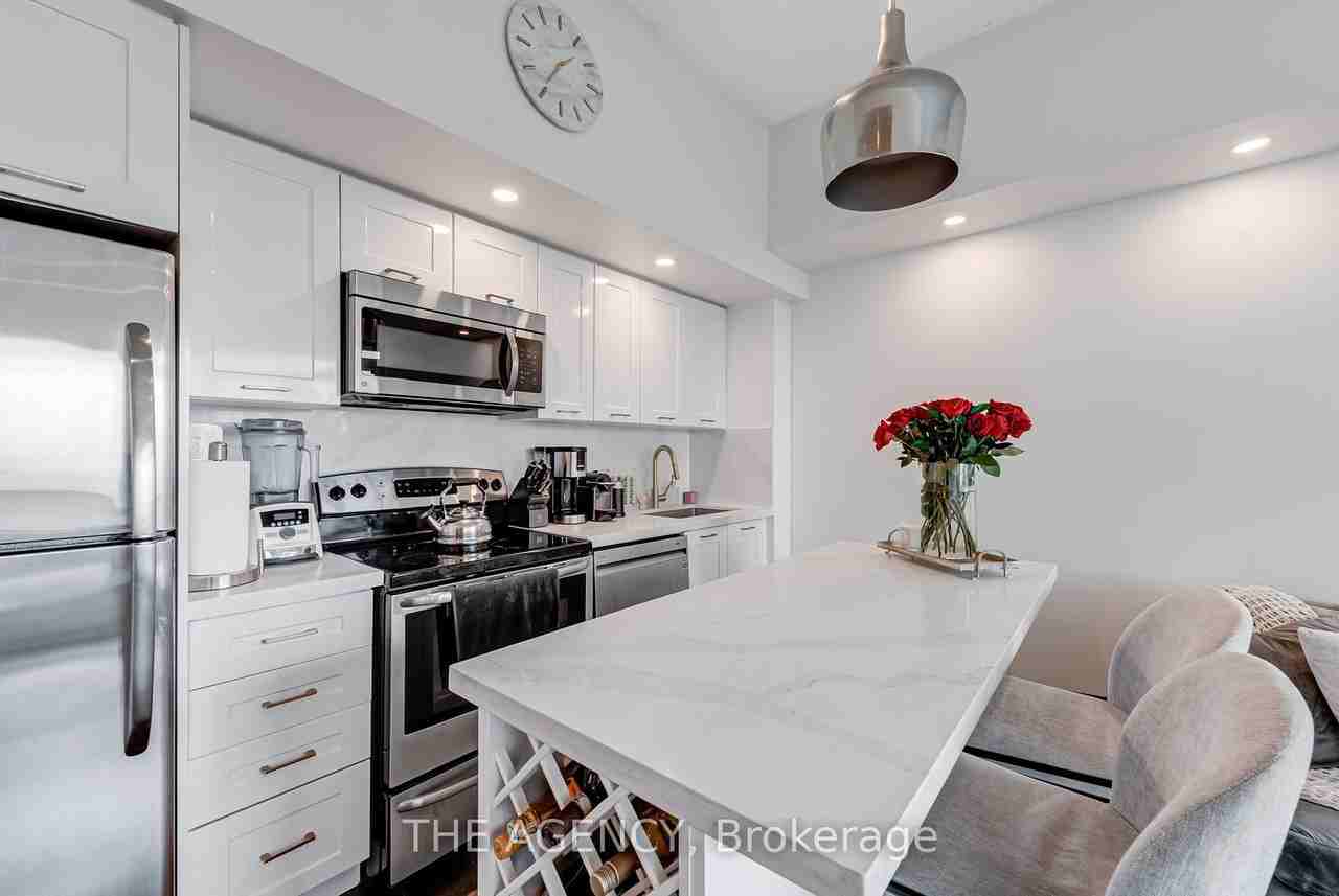 2212 Lake Shore Boulevard West - Photo 7