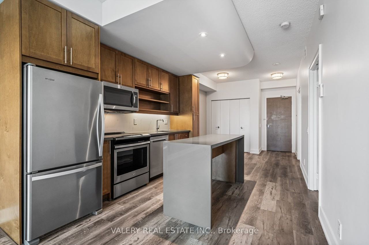 61 Yorkville Avenue #1011 - Photo 5 of 16