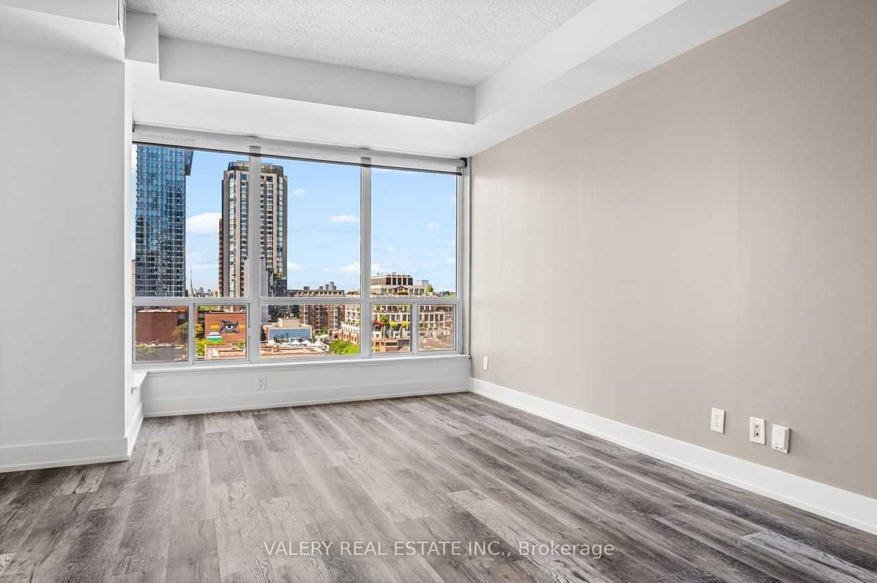 61 Yorkville Avenue #1011 - Photo 7 of 16