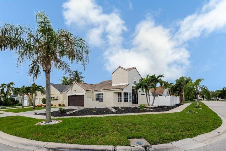 23157 Bentley Place - Photo 2 of 8