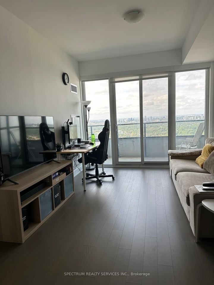 Park Lawn Rd & Lake Shore Blvd W #4819 - Photo 5 of 6