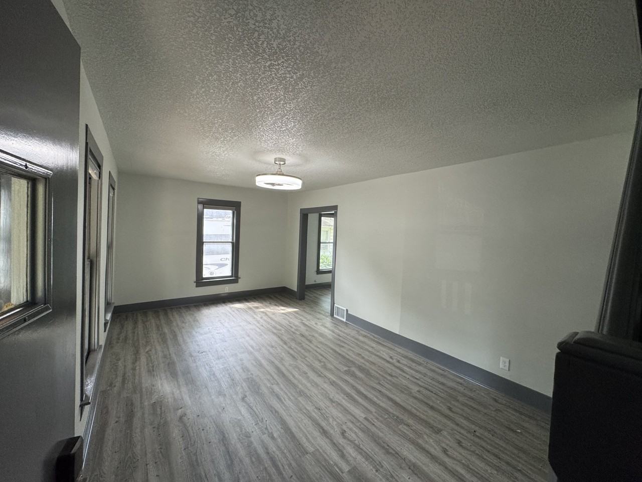 637 Ne Sumner St #1 - Photo 3 of 13