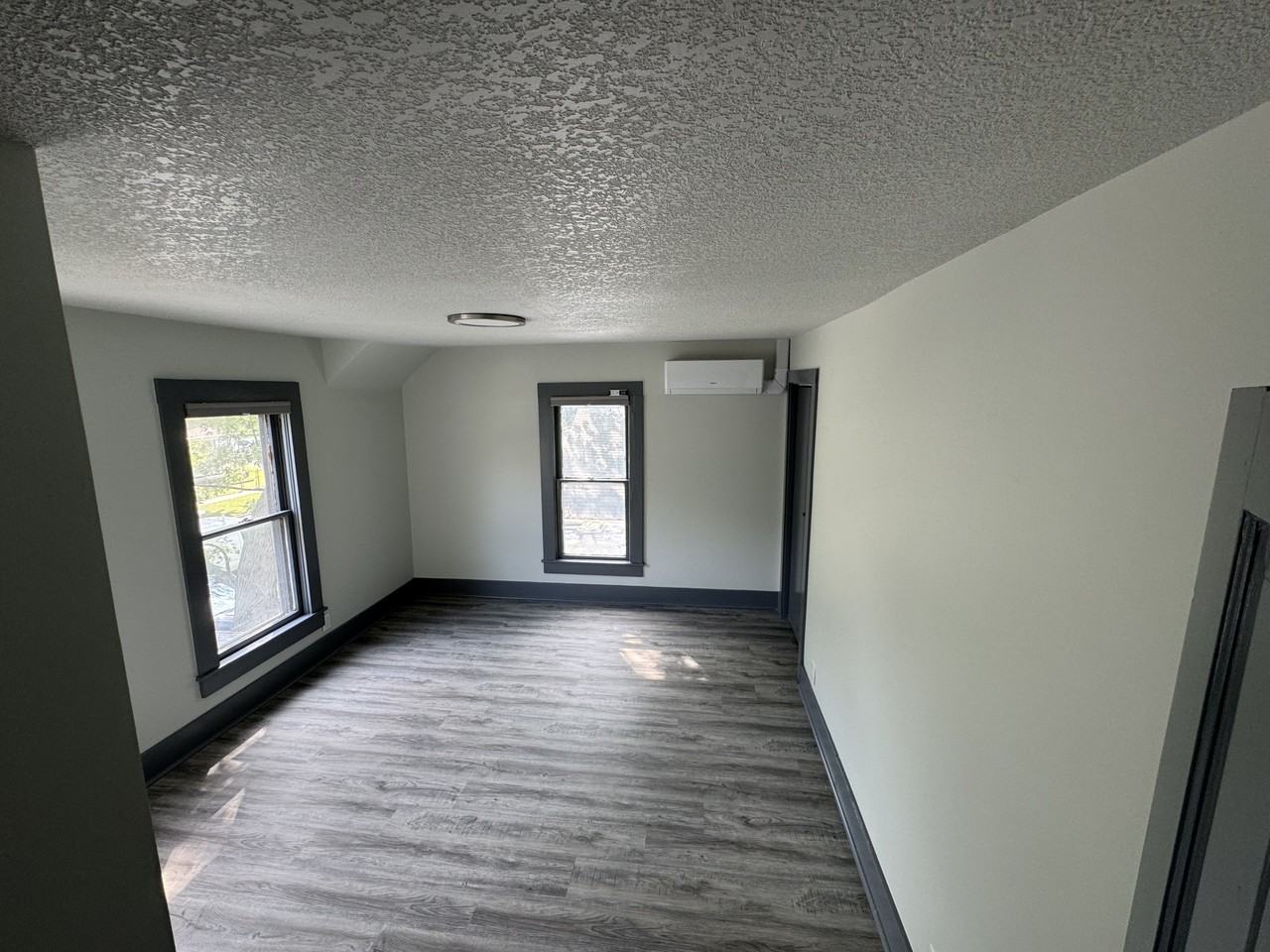 637 Ne Sumner St #1 - Photo 7 of 13