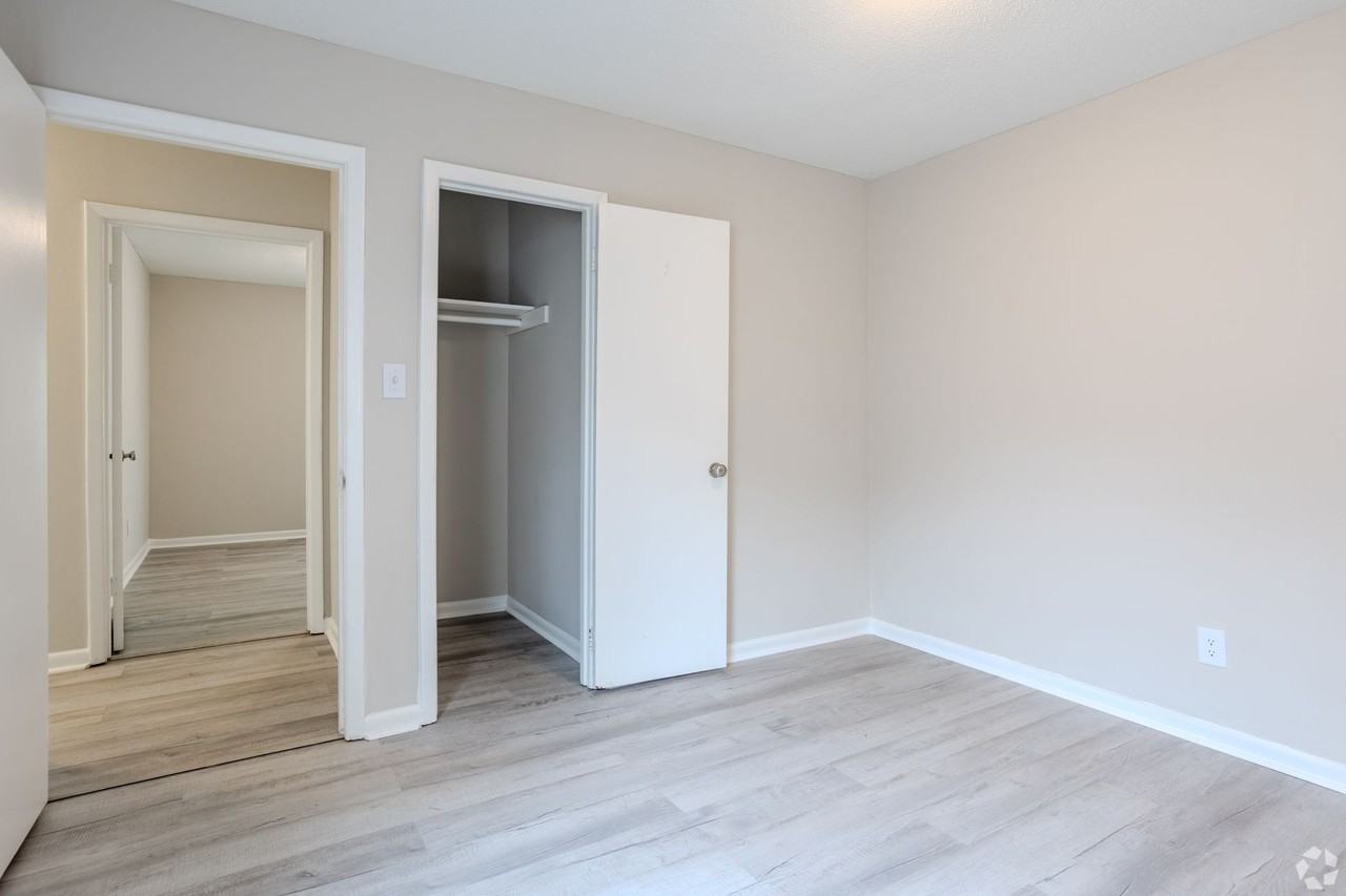 Beautiful setting for your newly renovated 2 bedroom home - Photo 6 of 19