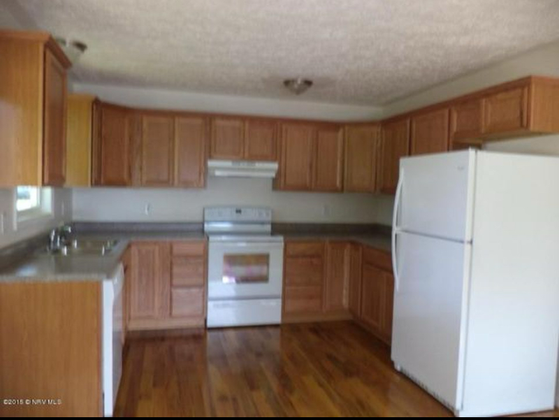 730 Harless St Ne - Photo 2 of 16