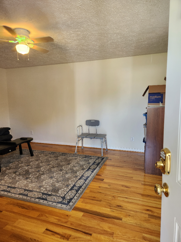 730 Harless St Ne - Photo 3 of 16