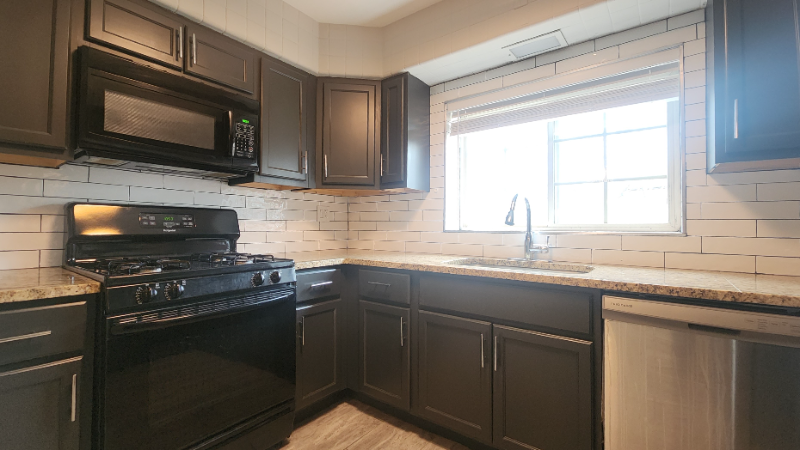 6251 Nottingham Ave #1stFL - Photo 2 of 10