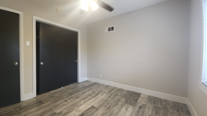 6251 Nottingham Ave #1stFL - Photo 6 of 10