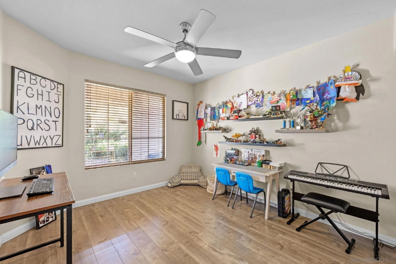 3925 Estancia Dr - Photo 6 of 10